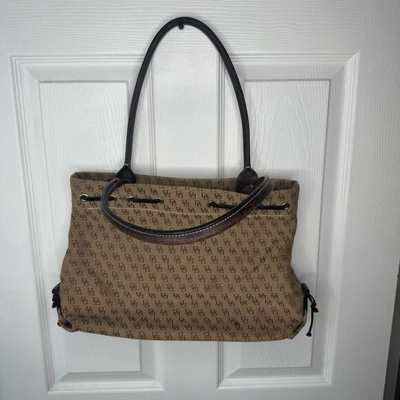 VTG Dooney & Bourke Brown Tan Logo Monogram Tote Satchel Canvas Leather Purse - Picture 2 of 9